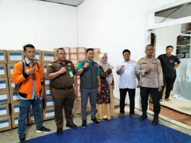 Bawaslu Tanjabtim Awasi Ketat Penerimaan Logistik Surat Suara Pemilu